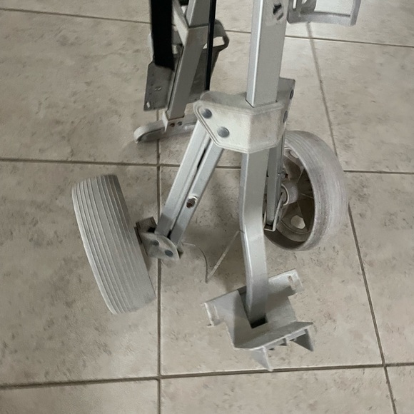 Golf push cart 2 wheeler 
Foldable - Picture 10 of 10